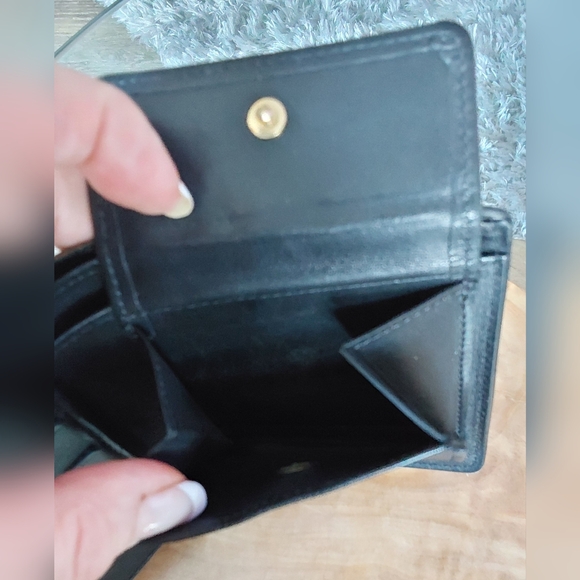 LOUIS VUITTON BLACK PORTEFEVILLE CALFSKIN BIFOLD WALLET - Picture 7 of 11